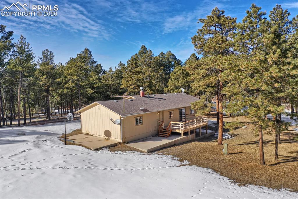 17595 Table Rock Road Colorado Springs, CO 80908 - Photo 4 of 33