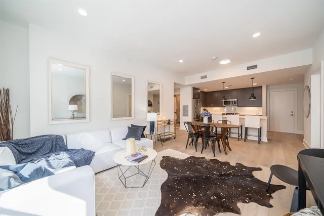 $4,995 | 418 Palisade Avenue, Unit 301, Jersey City, NJ 07307