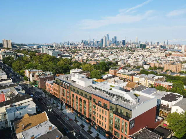 $4,995 | 418 Palisade Avenue, Unit 301, Jersey City, NJ 07307