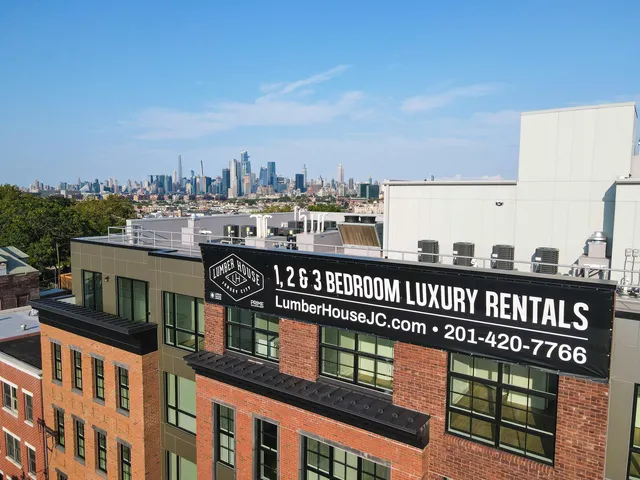 $4,995 | 418 Palisade Avenue, Unit 301, Jersey City, NJ 07307