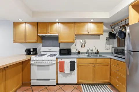 $3,700,000 | 323-327 San Jose Avenue, San Francisco, CA 94110