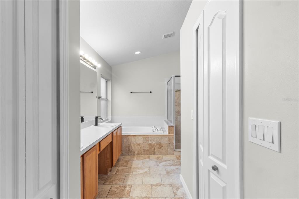 723 Erik Lake Road Brandon, FL 33510 - Photo 8 of 36