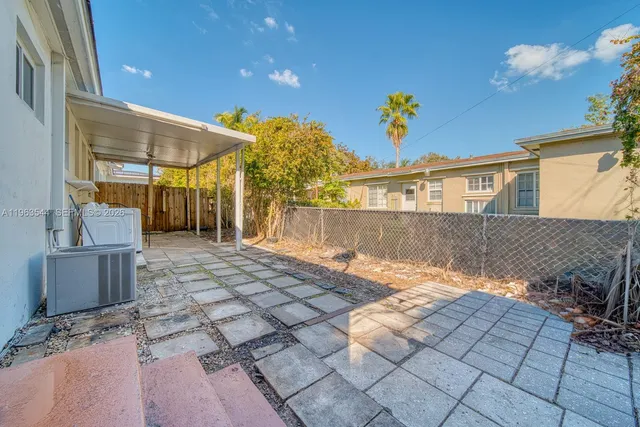 $2,700 | 2798 Southwest 32nd Avenue, Unit 2798, Miami, FL 33133