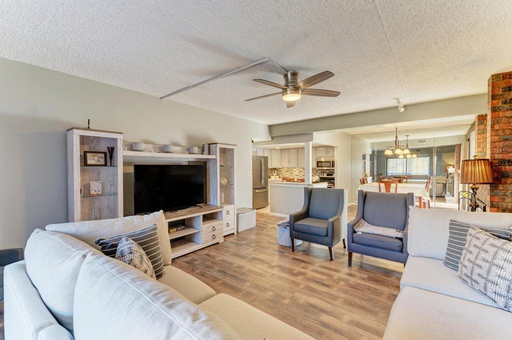1503 Woodbridge Road, Unit 2H Joliet, IL 60436 - Photo 3 of 25 Gallery Image 3