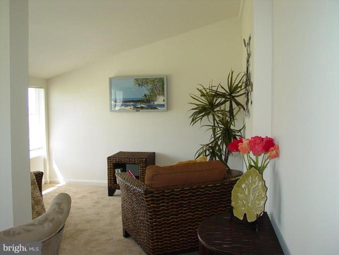 7 Belfast Road Lutherville-Timonium, MD 21093 - Photo 10 of 27 Another view of the family room.