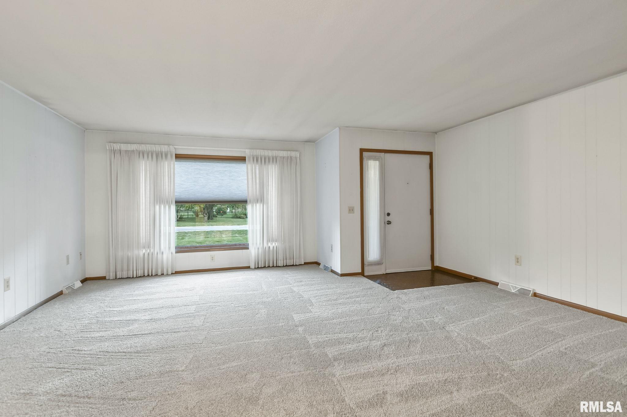 5 Ted Lane Springfield, IL 62711 - Photo 2 of 27