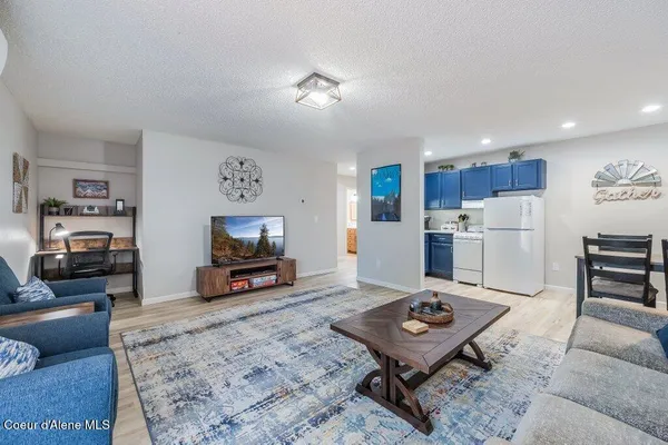 $185,000 | 112 Holiday Loop, Unit 838, Blanchard, ID 83804