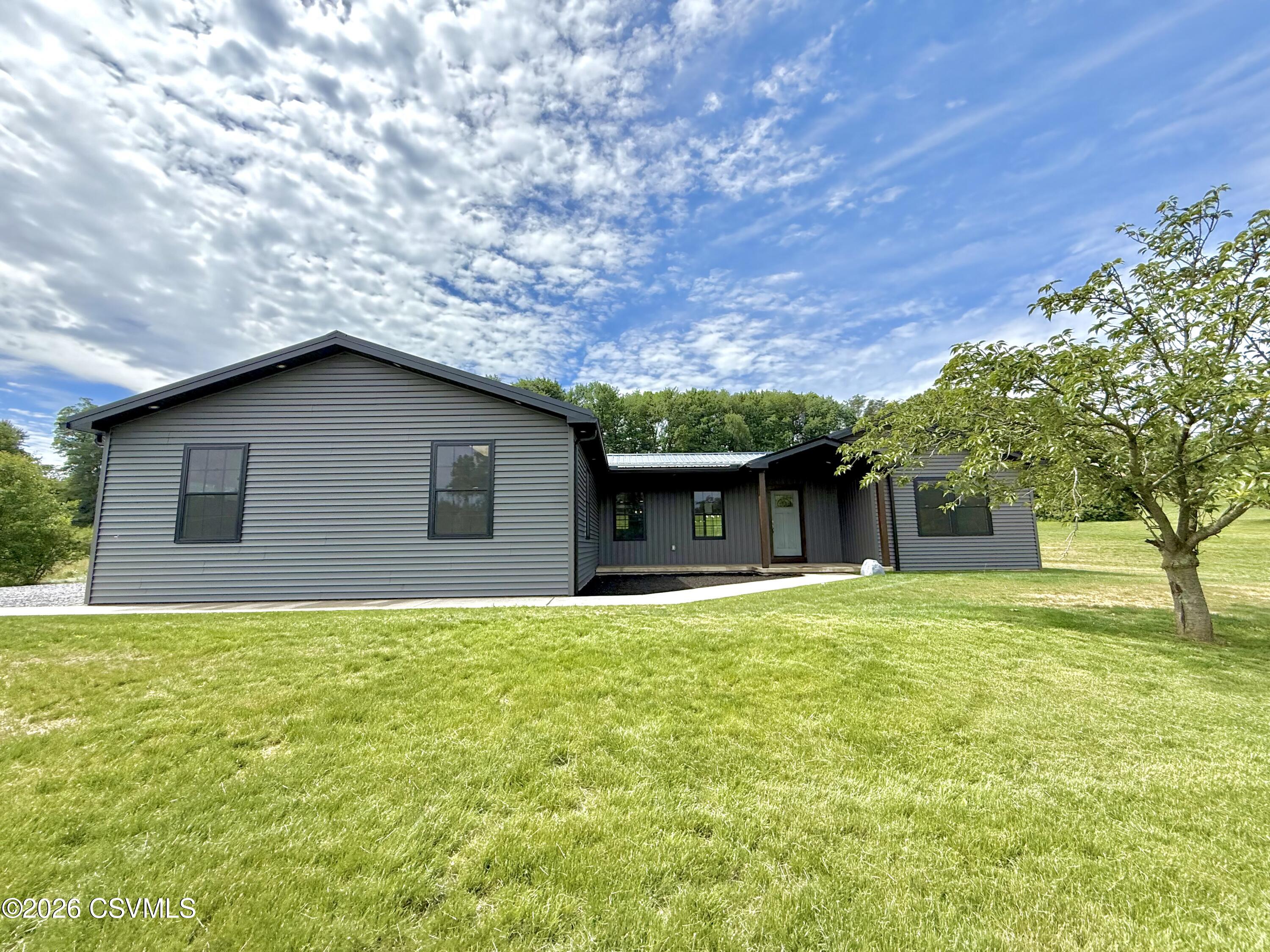 312 7 Points Road Sunbury, PA 17801 - Photo 2 of 37