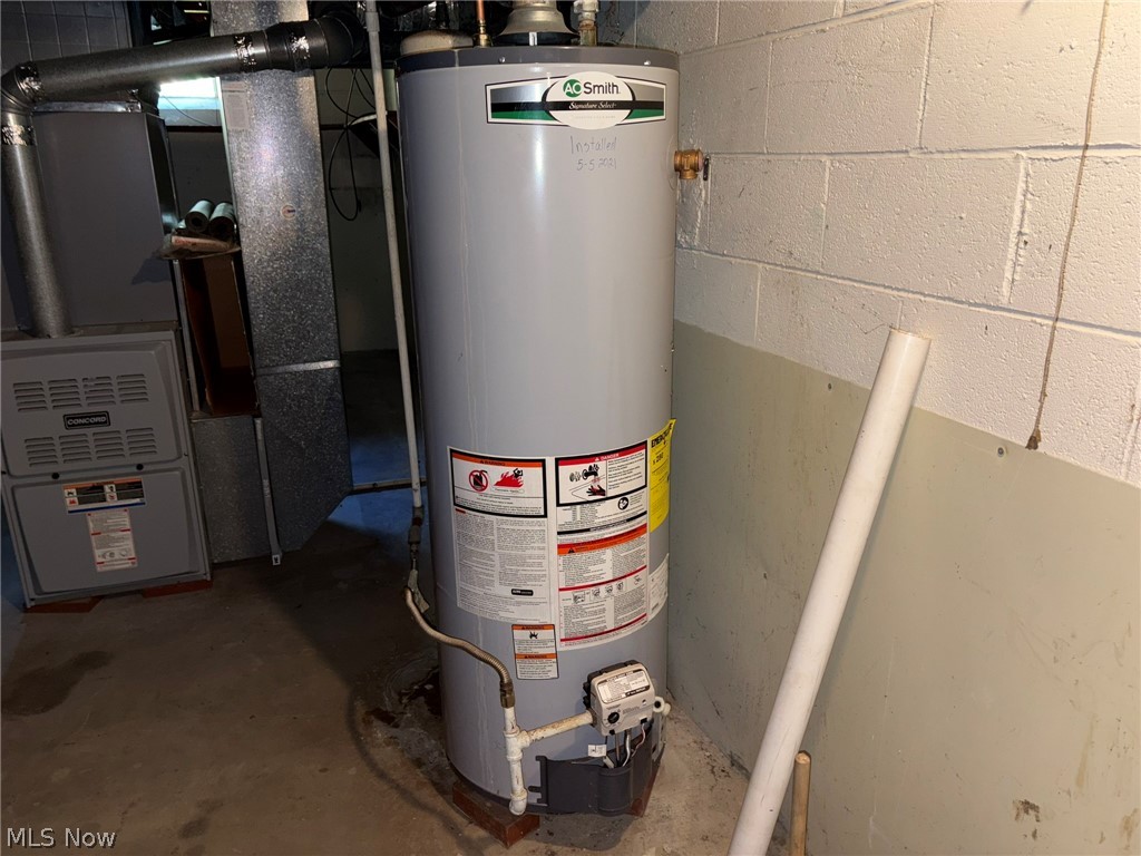 2140 Claus Road Vermilion, OH 44089 - Photo 28 of 50 hot water tank