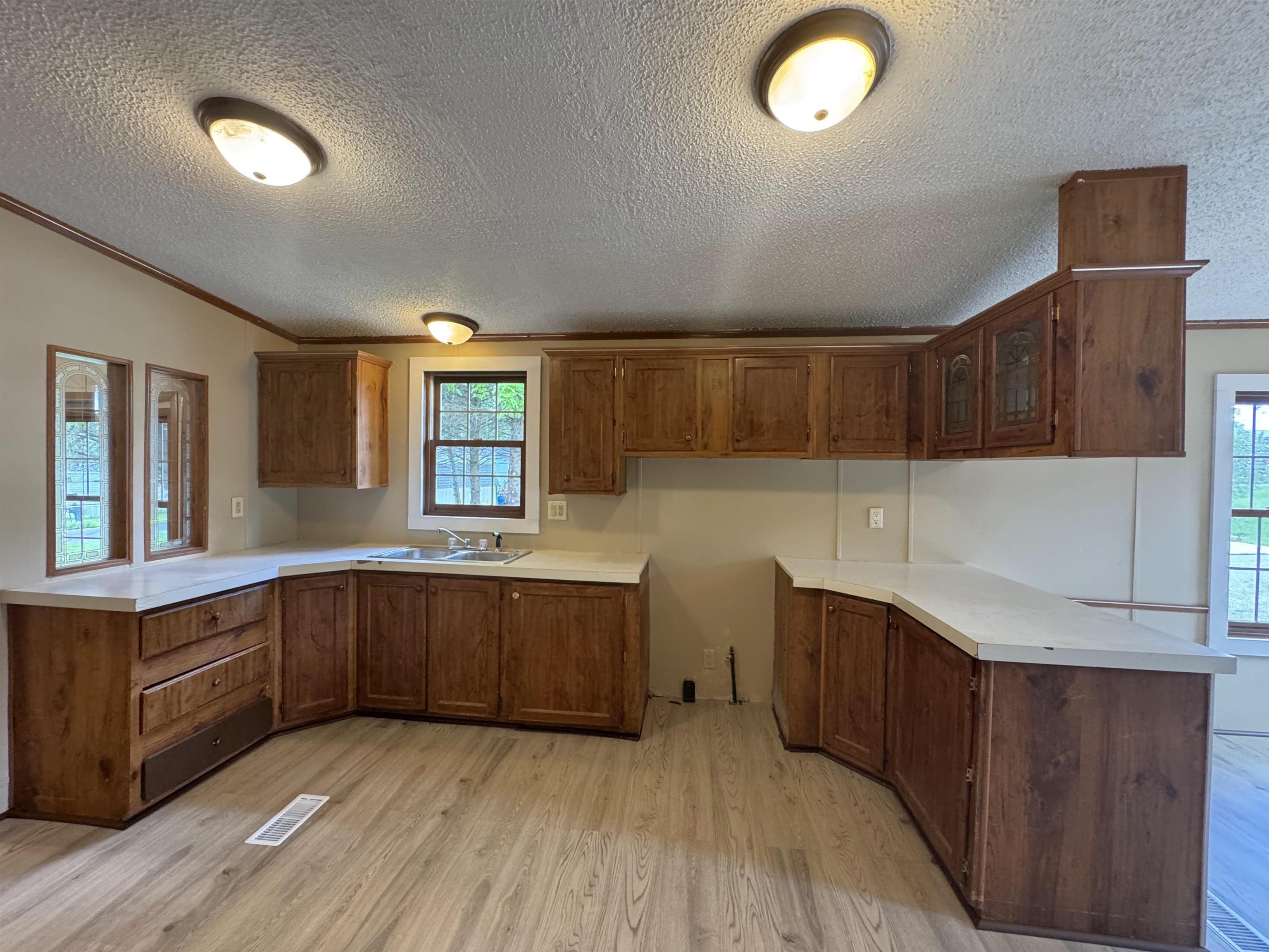 2018 Edgeview Drive Monroe, WI 53566 - Photo 16 of 30