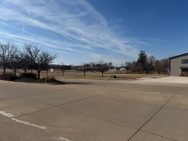 $159,000 | 103-105 Stonebridge Boulevard, Colona, IL 61241