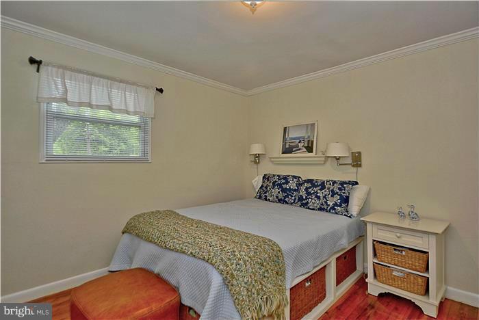 1007 Robin Road Silver Spring, MD 20901 - Photo 18 of 28 Bedroom