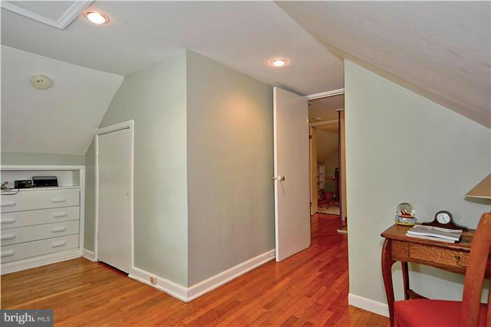1007 Robin Road Silver Spring, MD 20901 - Photo 19 of 28 Bedroom