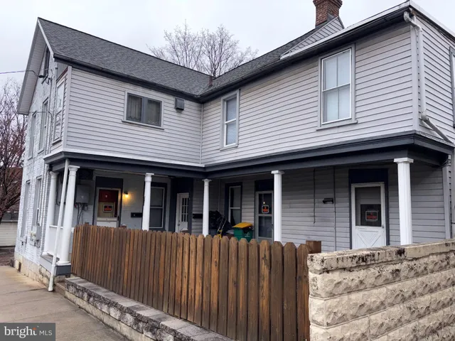 $1,200 | 121 East Washington Street, Unit B, Chambersburg, PA 17201