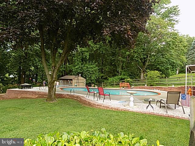 1009 Timber Trail Road Baltimore, MD 21286 - Photo 17 of 19 Meticulous landscapping