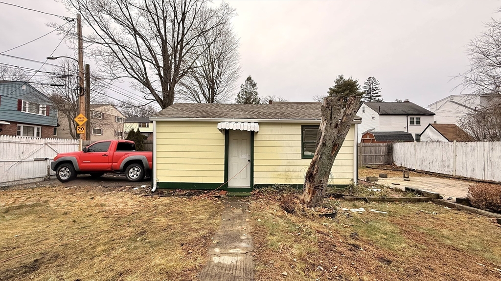 27 Ralwood Road Boston, MA 02136 - Photo 20 of 37