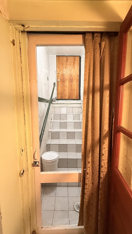 27 Ralwood Road Boston, MA 02136 - Photo 7 of 37