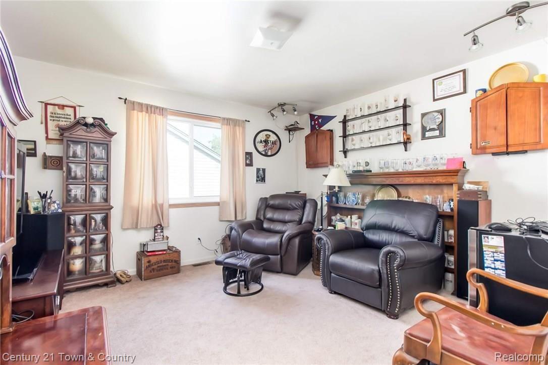 3808 Crooks Road Rochester, MI 48309 - Photo 11 of 21 3808 Crooks (11 of 21).jpg