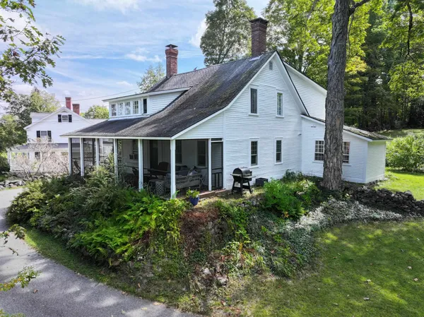 $475,000 | 89 Old Henniker Road, Hopkinton, NH 03229