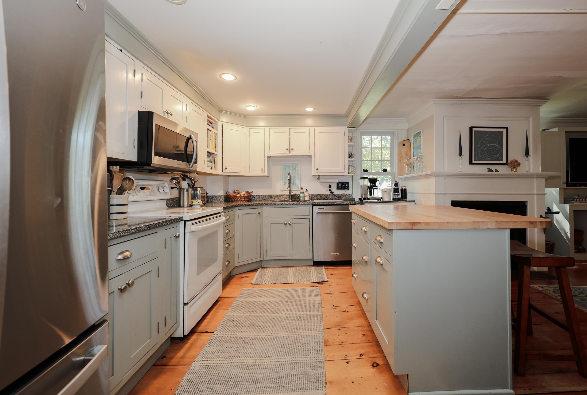 89 Old Henniker Road Hopkinton, NH 03229 - Photo 11 of 59