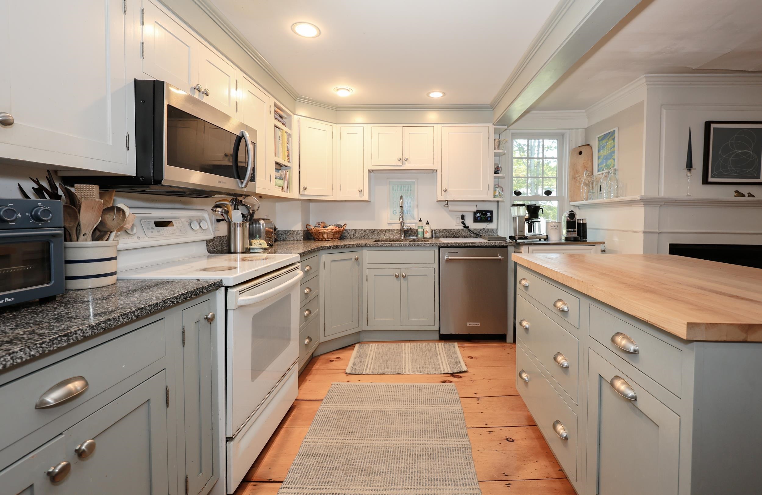 89 Old Henniker Road Hopkinton, NH 03229 - Photo 12 of 59