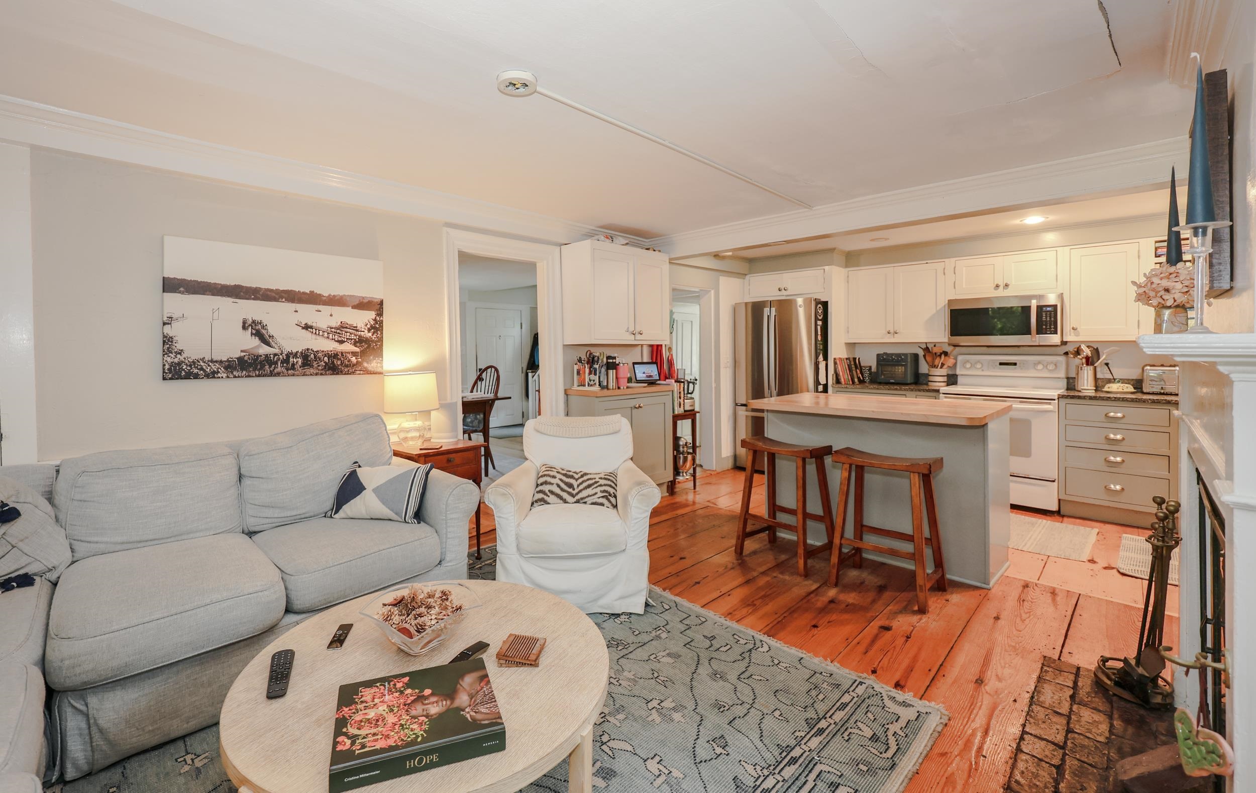 89 Old Henniker Road Hopkinton, NH 03229 - Photo 17 of 59