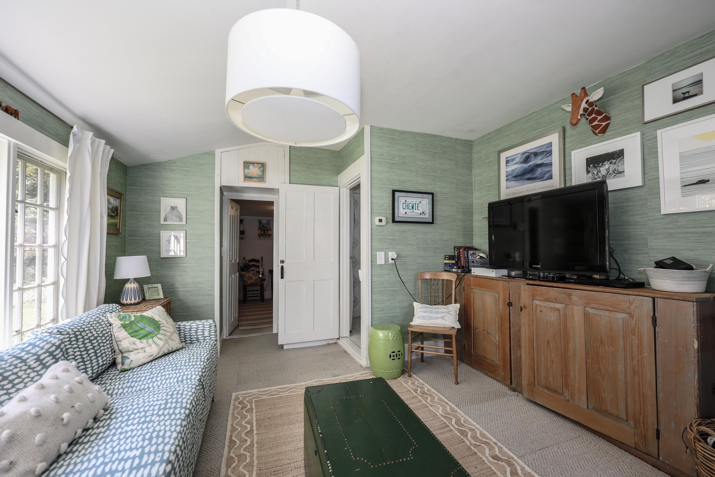 89 Old Henniker Road Hopkinton, NH 03229 - Photo 21 of 59