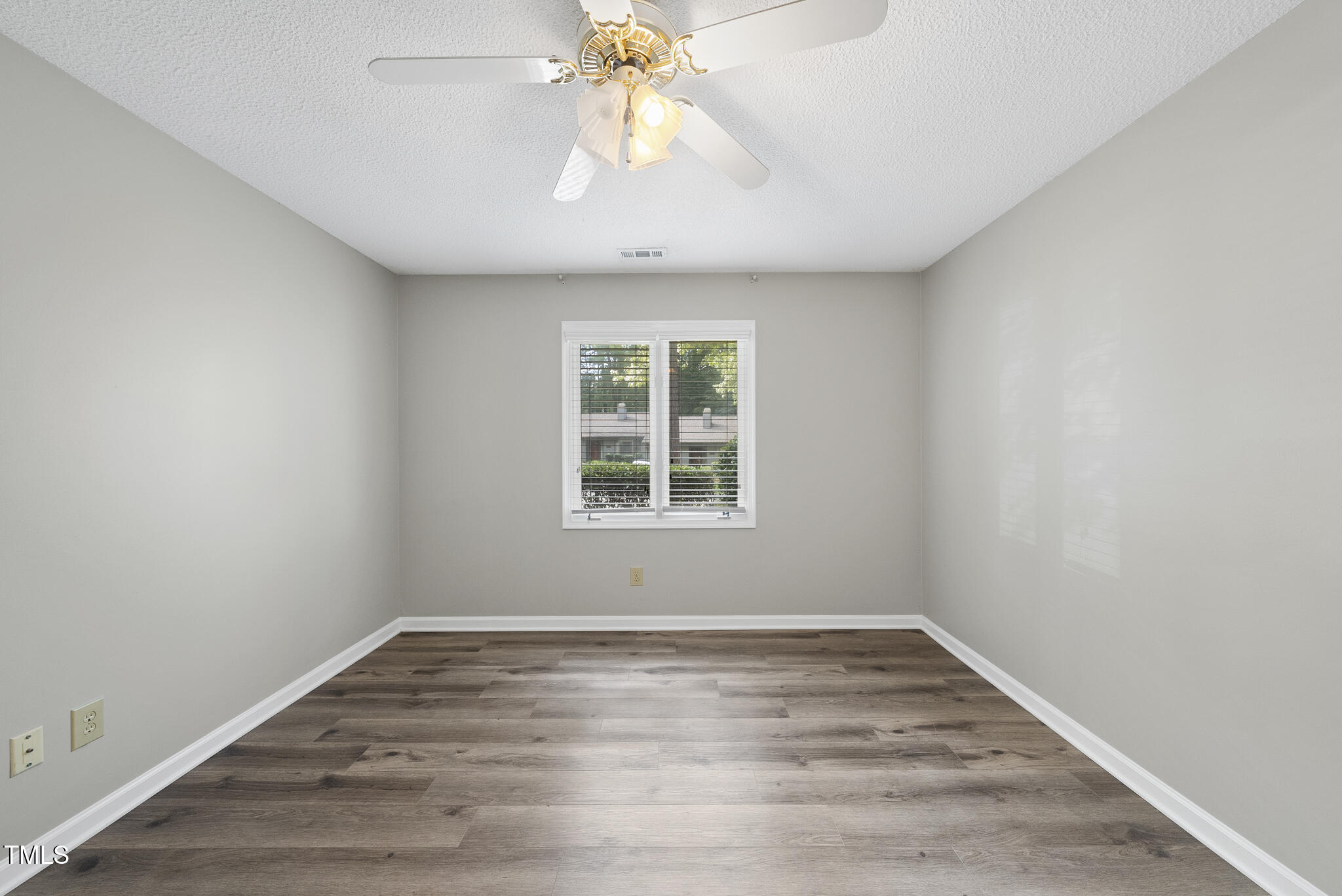 7926 Brown Bark Place Raleigh, NC 27615 - Photo 8 of 22 DSC07108