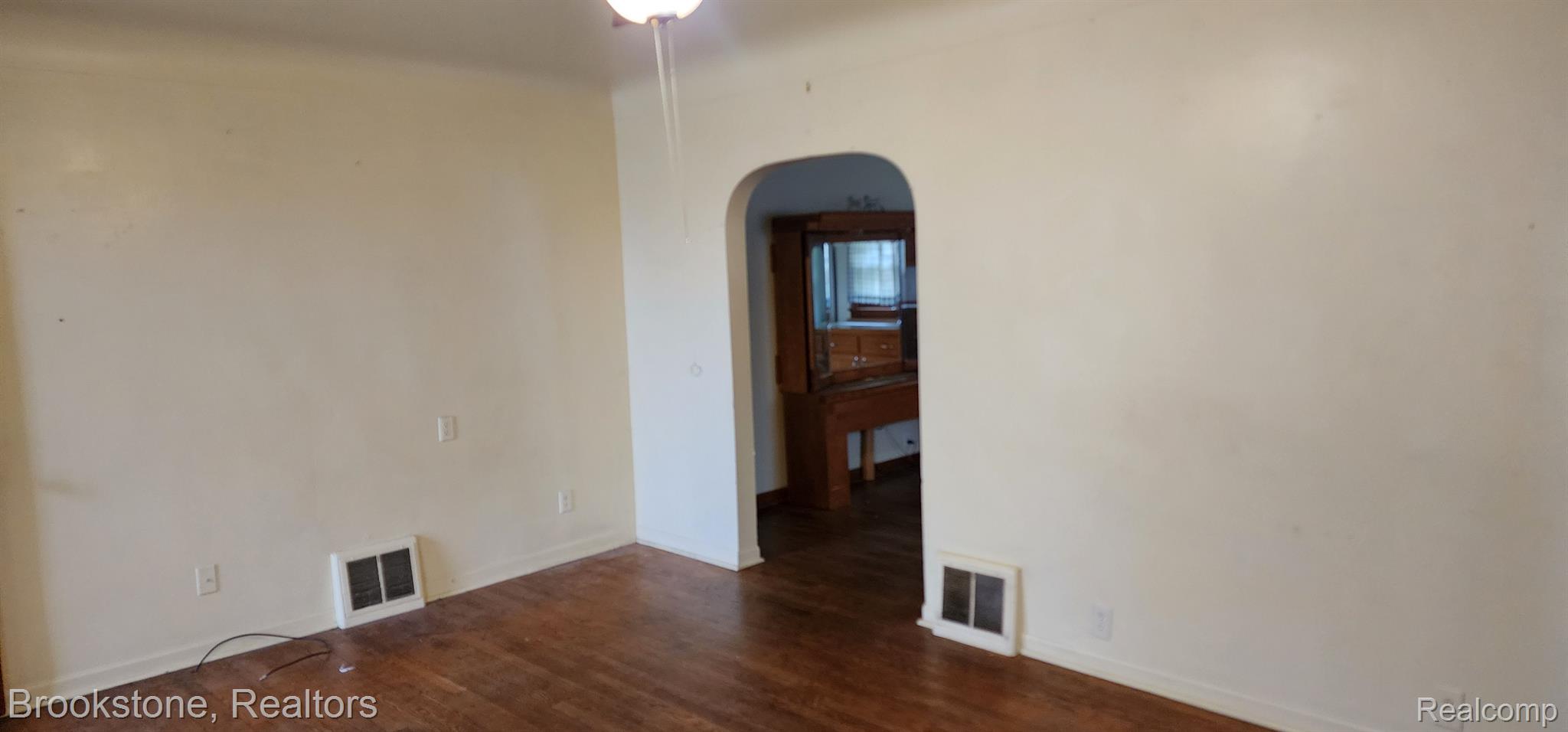 3822 Western Road Flint, MI 48506 - Photo 10 of 19 Gallery Image 10