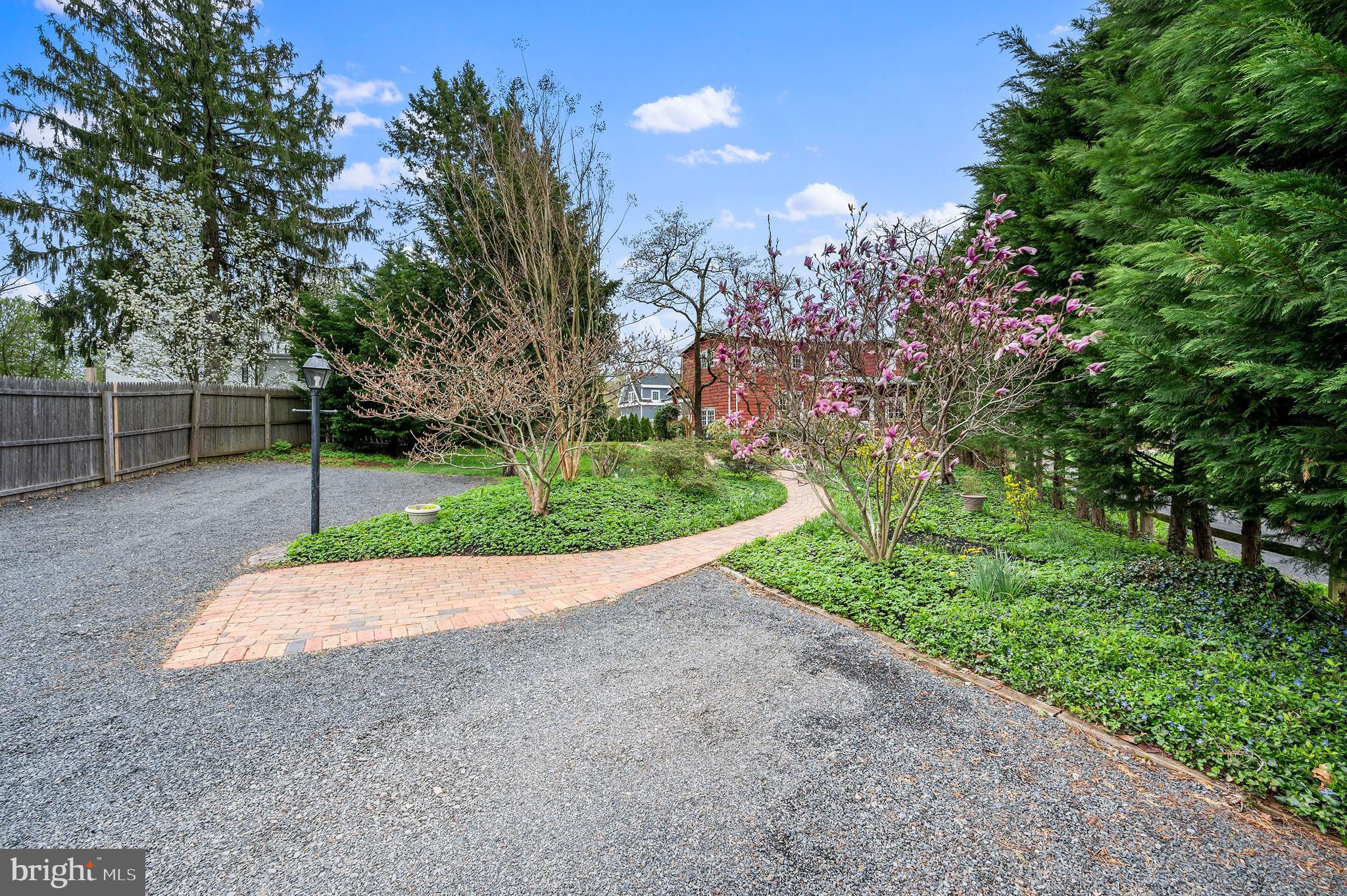 489 Ambler Road Fort Washington, PA 19034 - Photo 4 of 43 Gallery Image 4