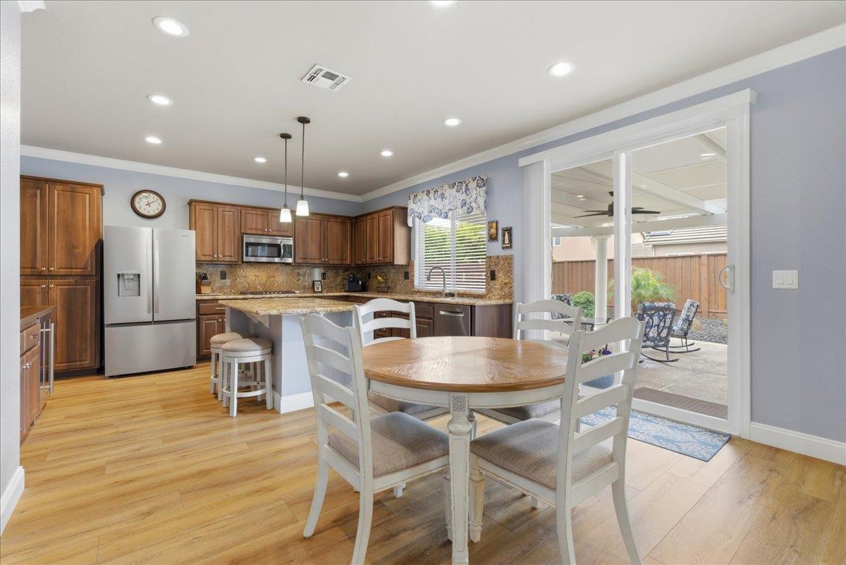 1641 Hummingbird Way Roseville, CA 95747 - Photo 13 of 49