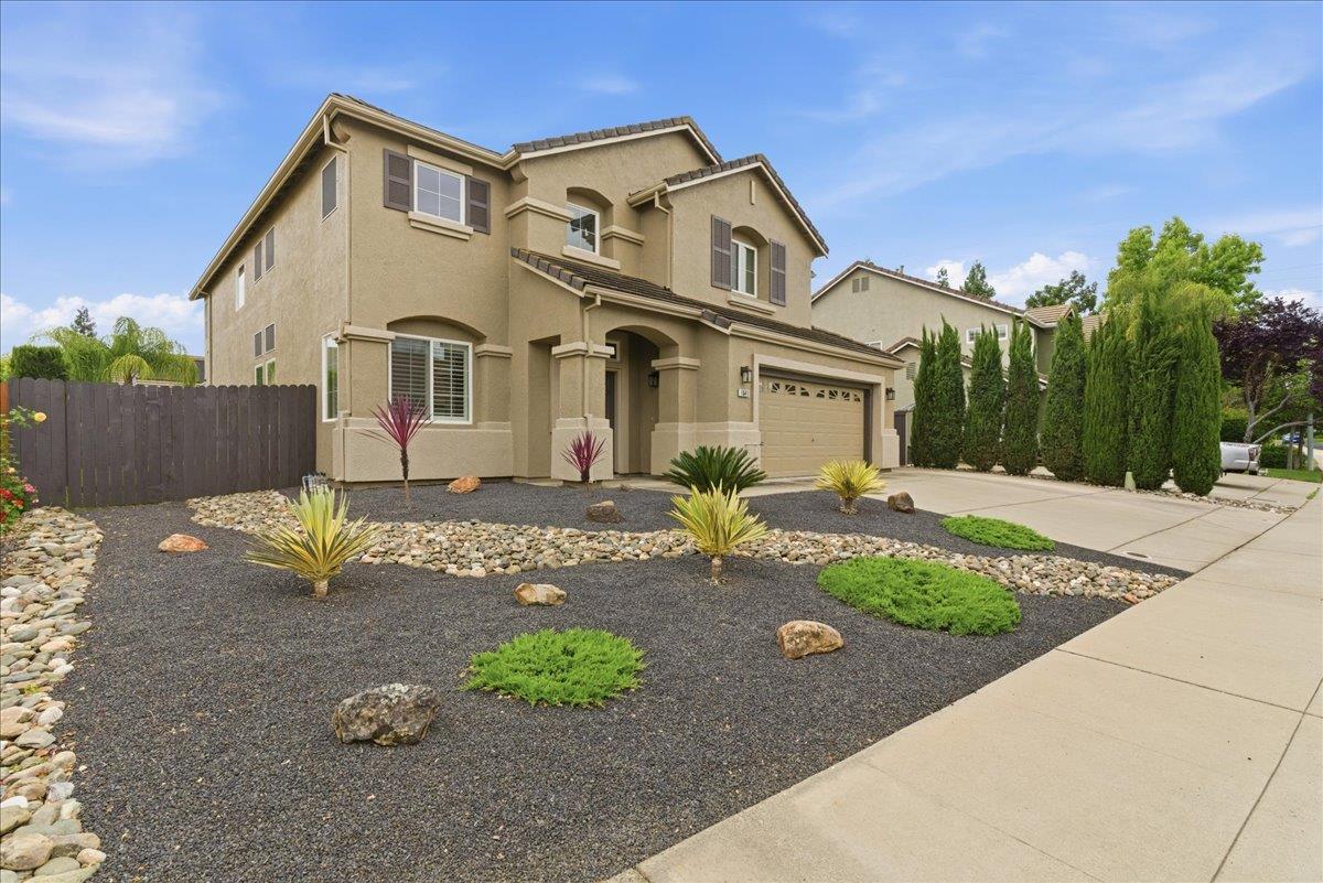 1641 Hummingbird Way Roseville, CA 95747 - Photo 2 of 49
