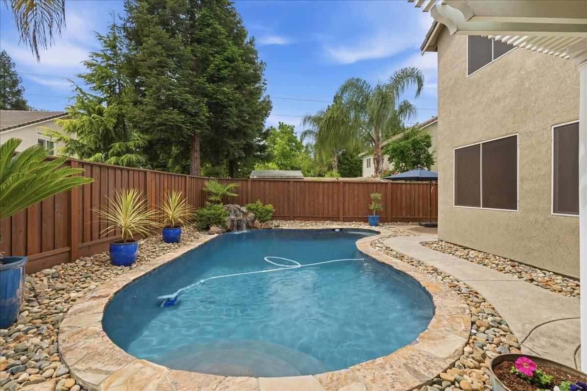 1641 Hummingbird Way Roseville, CA 95747 - Photo 40 of 49