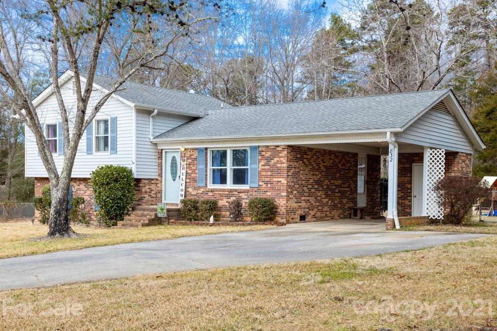 832 Myrtle Clark Kelly Road Mount Holly, NC 28120 - Photo 2 of 23 Gallery Image 2