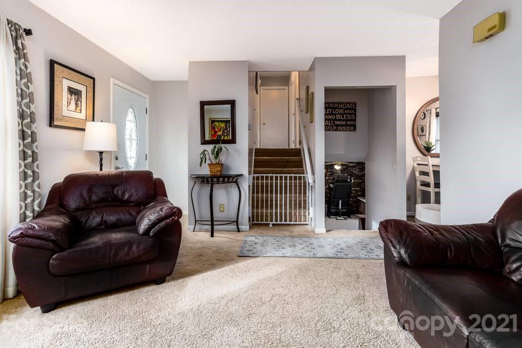 832 Myrtle Clark Kelly Road Mount Holly, NC 28120 - Photo 4 of 23 Gallery Image 4