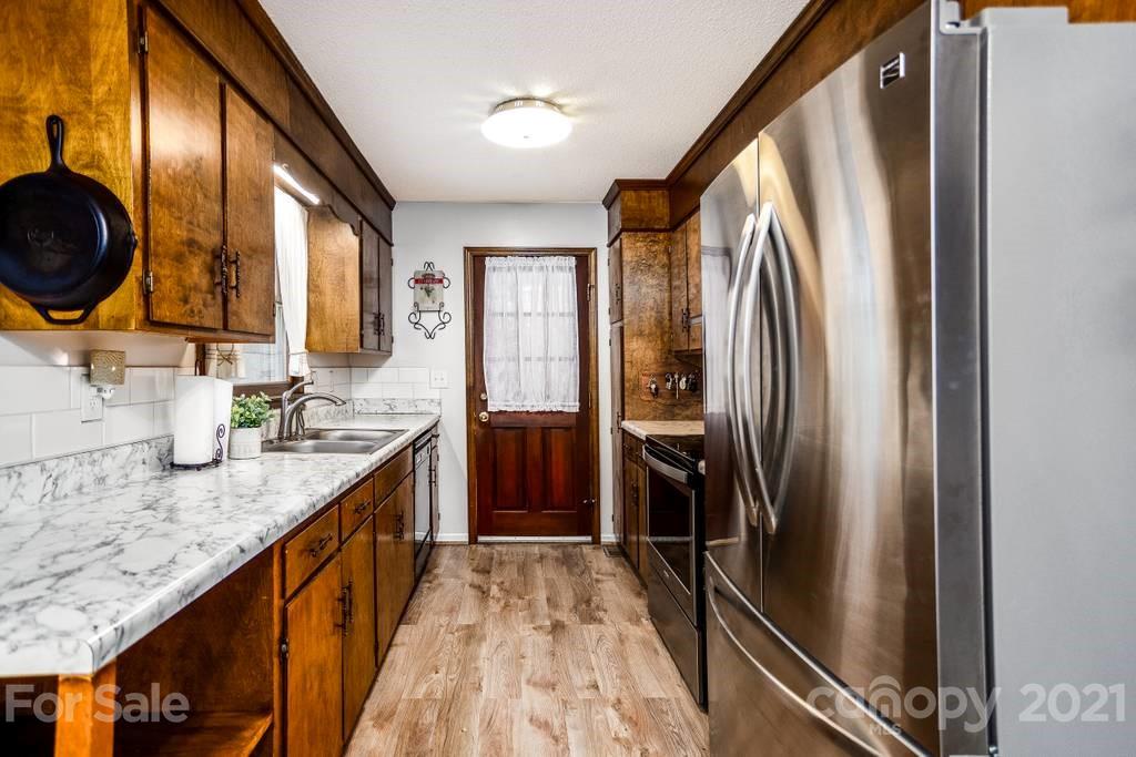 832 Myrtle Clark Kelly Road Mount Holly, NC 28120 - Photo 10 of 23 Gallery Image 10