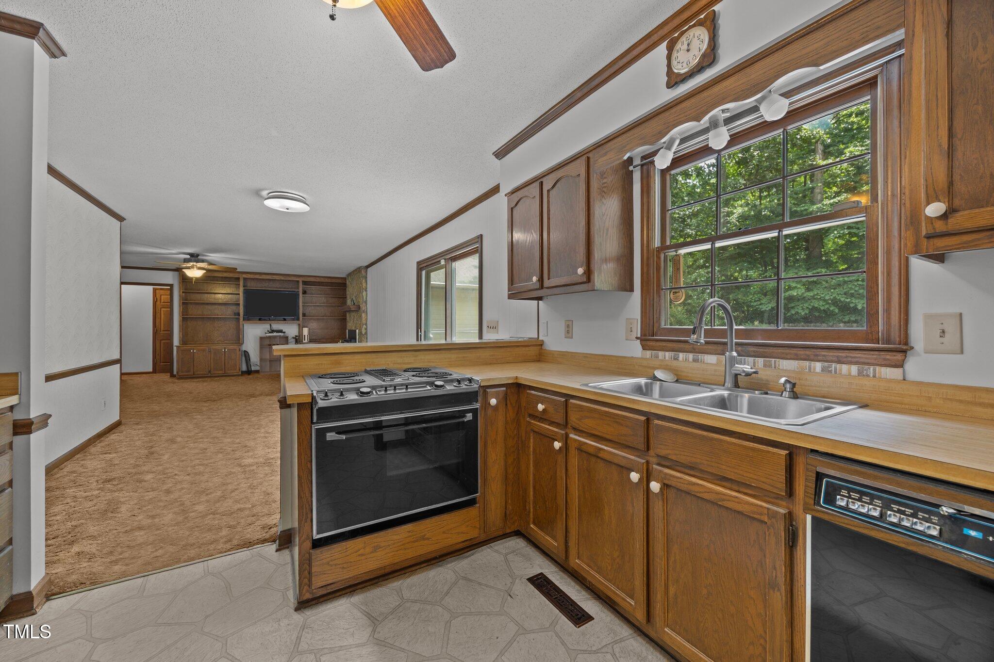 2382 Council Road Graham, NC 27253 - Photo 15 of 37 20-web-or-mls-IMG_3354