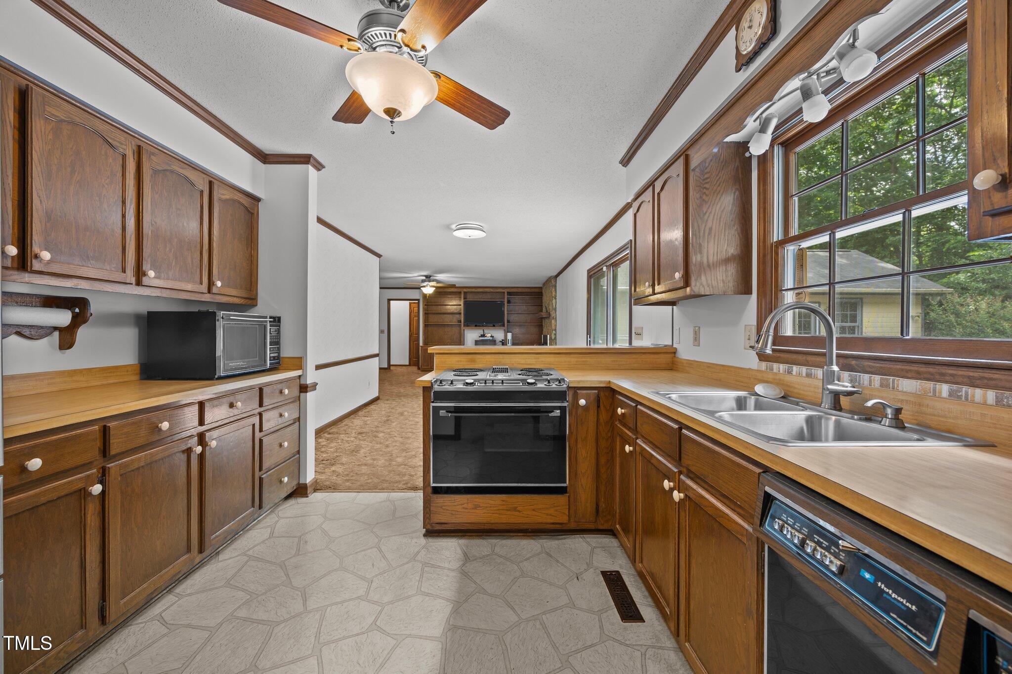 2382 Council Road Graham, NC 27253 - Photo 16 of 37 21-web-or-mls-IMG_3357