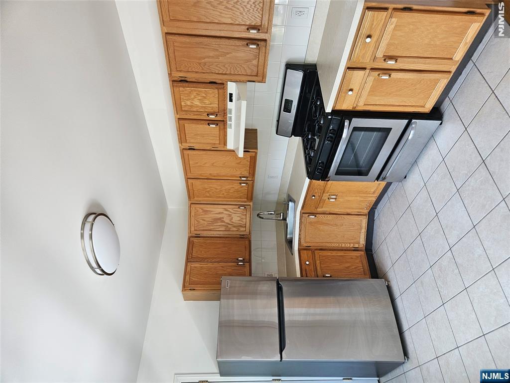 581 High Mountain Road, Unit 5 North Haledon, NJ 07508 - Photo 5 of 11 Gallery Image 5