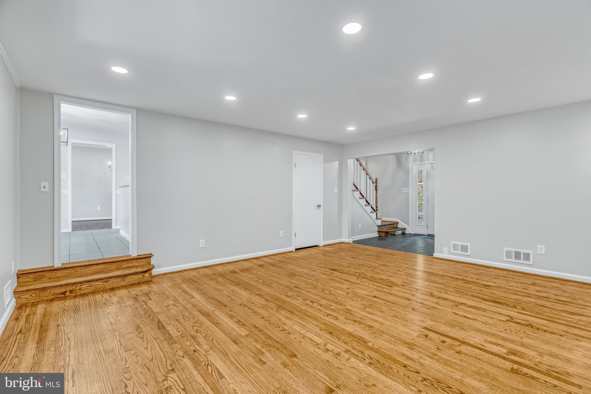 12117 Stirrup Road Reston, VA 20191 - Photo 7 of 56