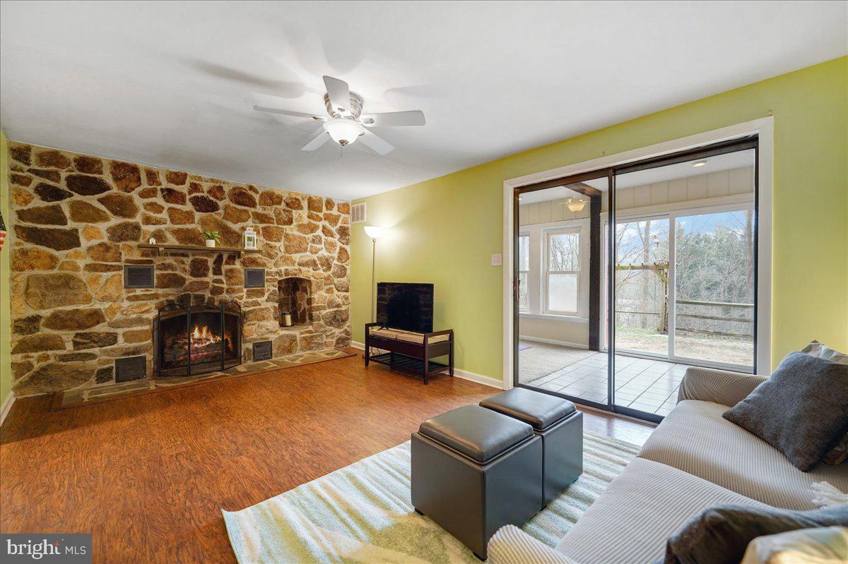 2417 Creek Road Glenmoore, PA 19343 - Photo 15 of 44 Living Room