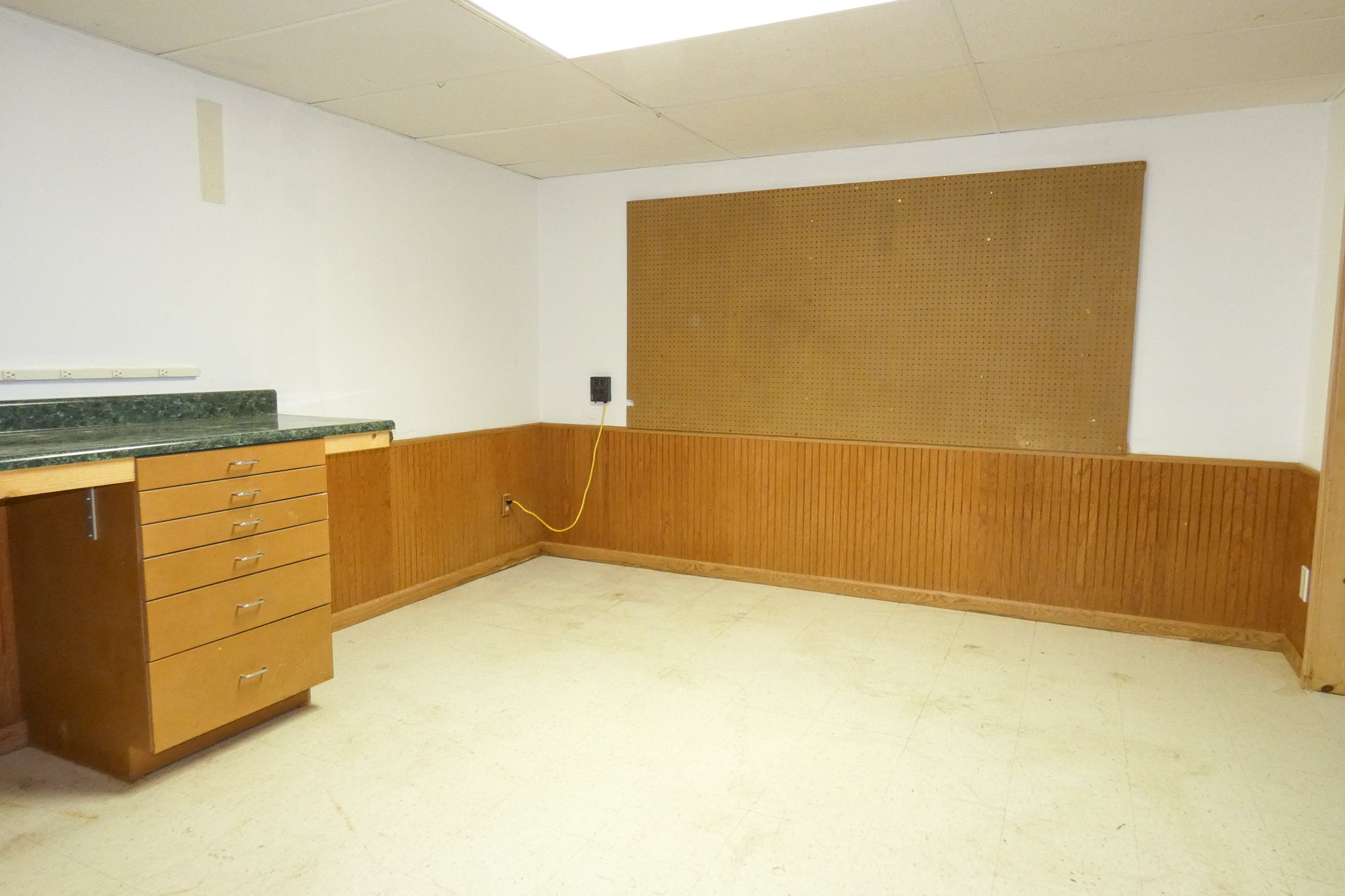 3546 West Chartwell Road Peoria, IL 61614 - Photo 30 of 41 Gallery Image 30