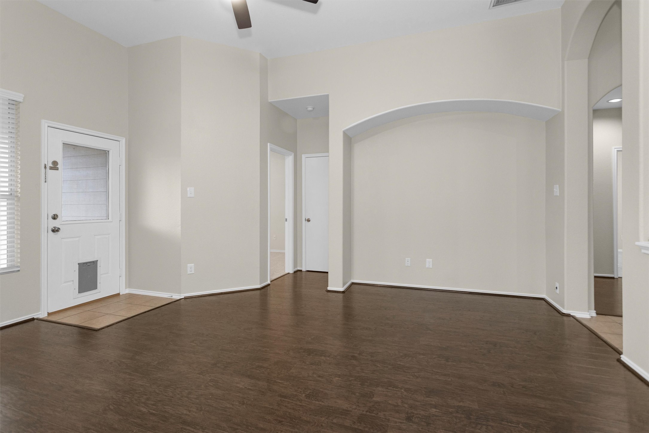 21419 Fossil Trails Drive Spring, TX 77388 - Photo 19 of 42 an empty room with windows and closet
