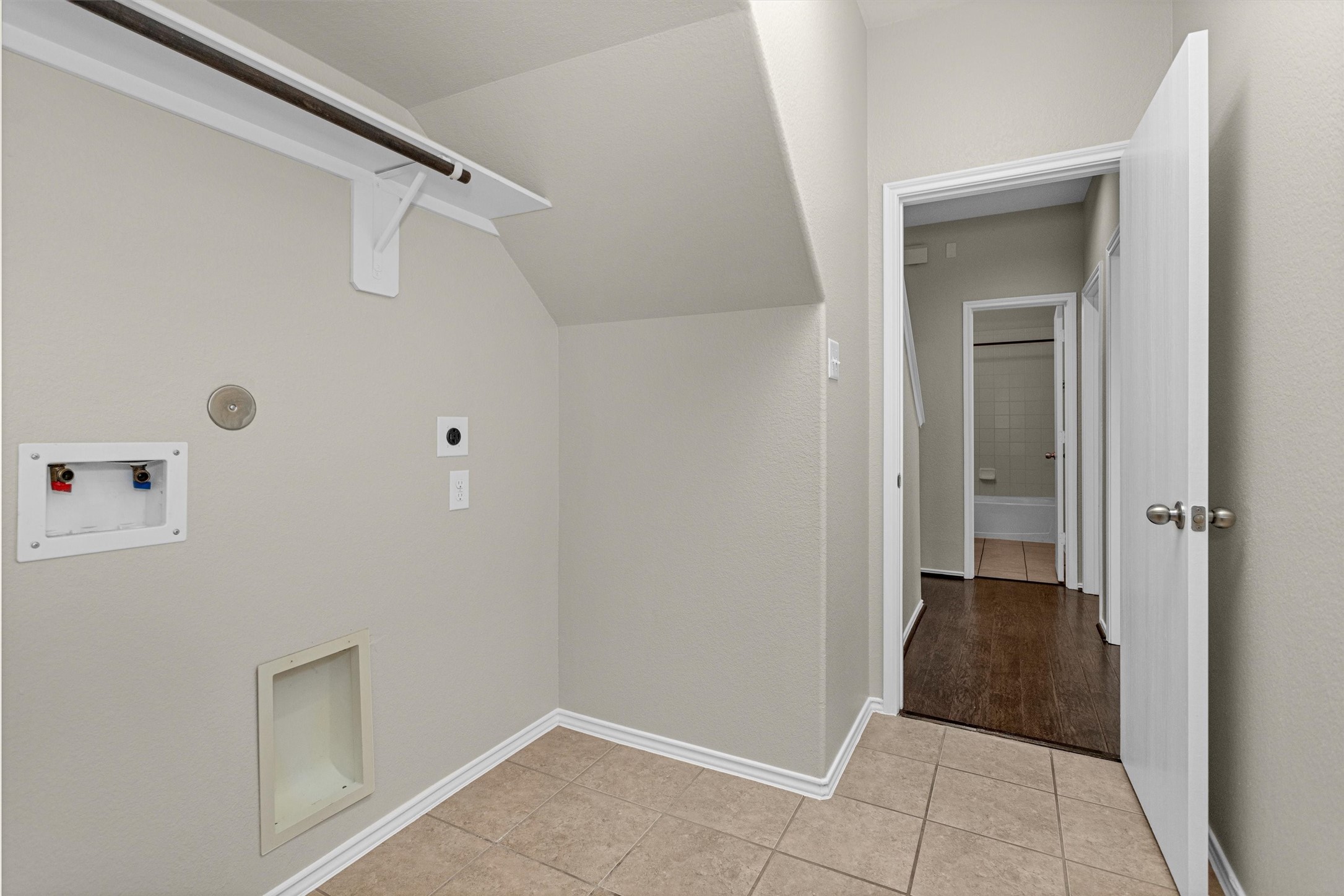 21419 Fossil Trails Drive Spring, TX 77388 - Photo 32 of 42 a view of a hallway