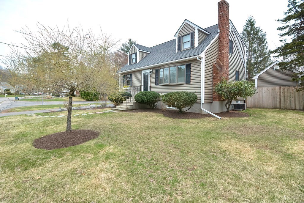 35 Spallus Road Stoughton, MA 02072 - Photo 1 of 42