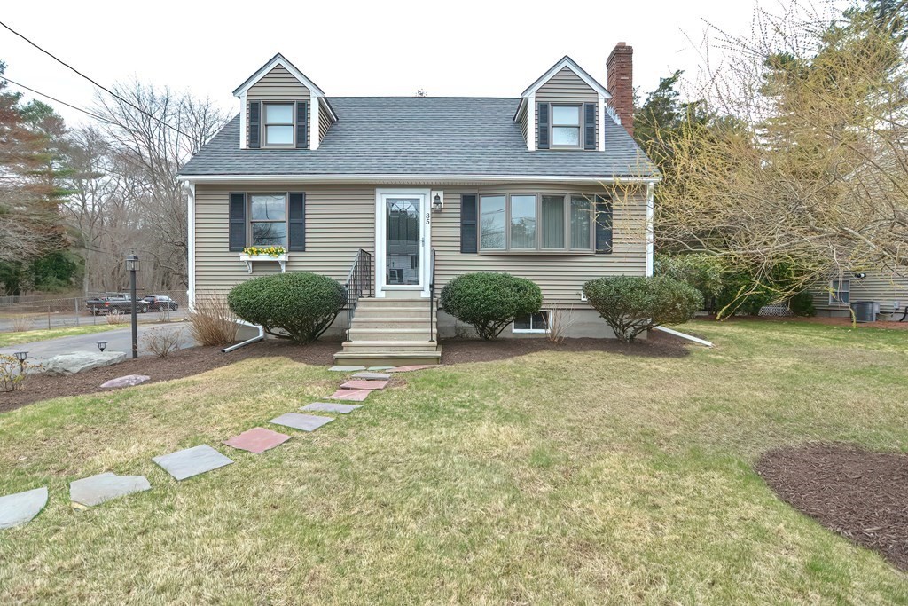 35 Spallus Road Stoughton, MA 02072 - Photo 2 of 42