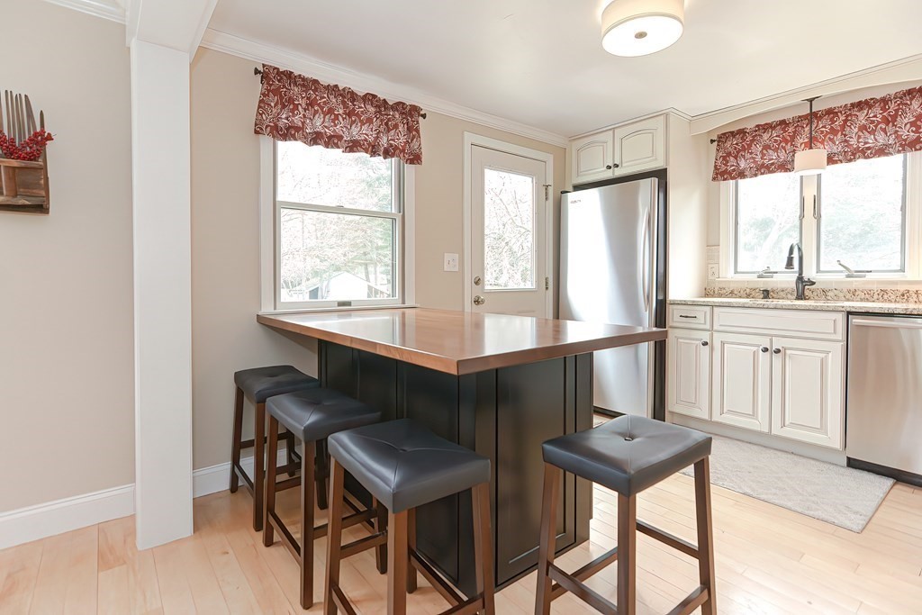 35 Spallus Road Stoughton, MA 02072 - Photo 5 of 42