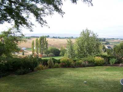 12202 Summitview Ext Road Yakima, WA 98908 - Photo 19 of 19 a view of a lake with a yard