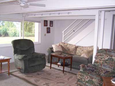 12202 Summitview Ext Road Yakima, WA 98908 - Photo 9 of 19 a living room with furniture and a large window