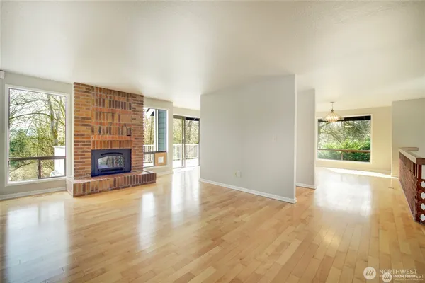 $4,495 | 17355 Northeast 17th Place, Bellevue, WA 98008